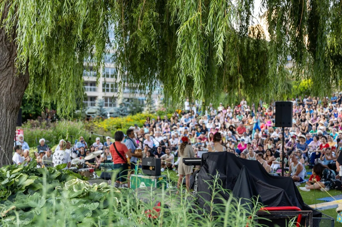 Music Garden Concert: 	Summer Breeze – Jason Larmond à Toronto Music Garden