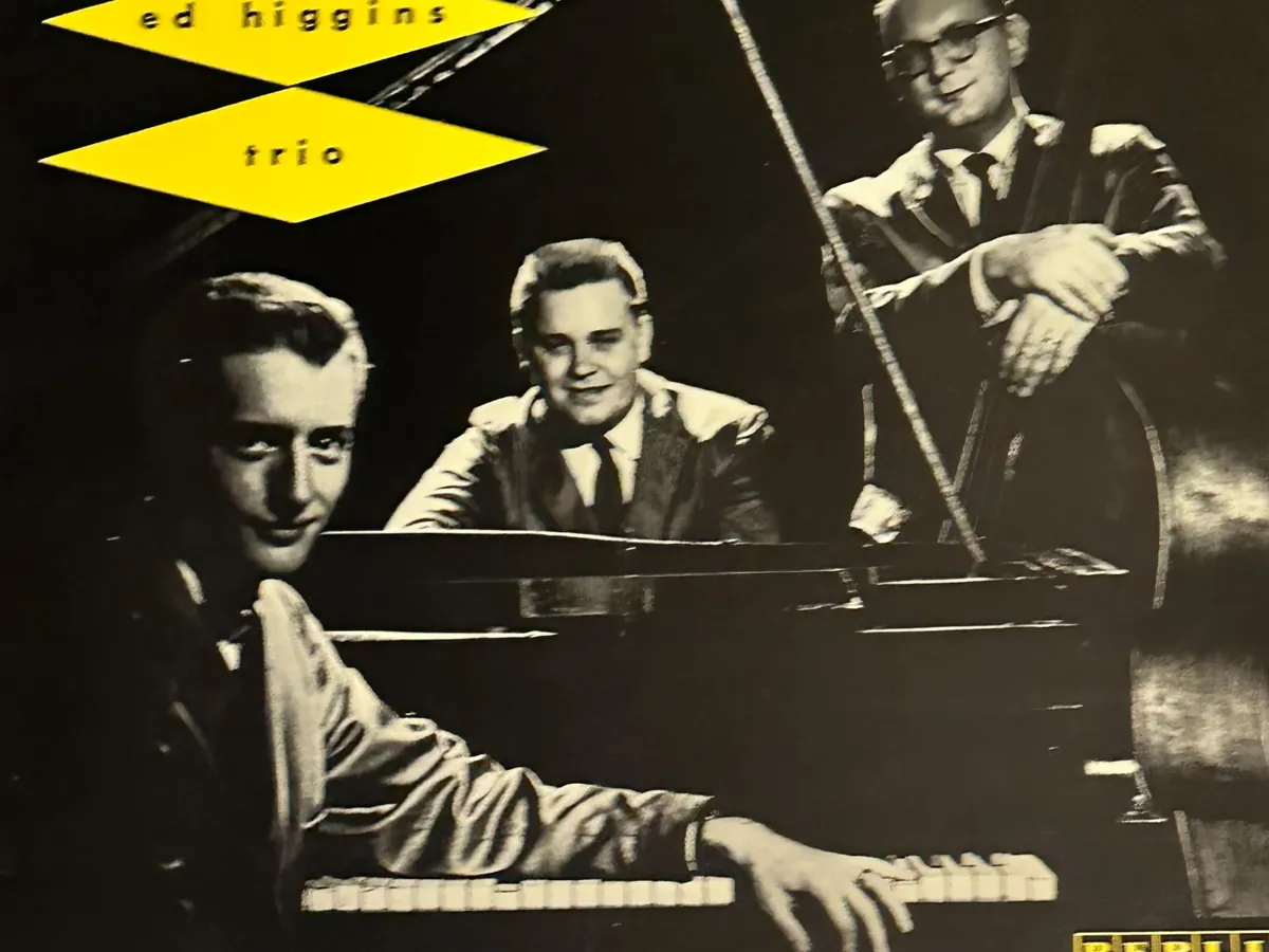 The Emmett Hodgins Trio à Jazz Bistro