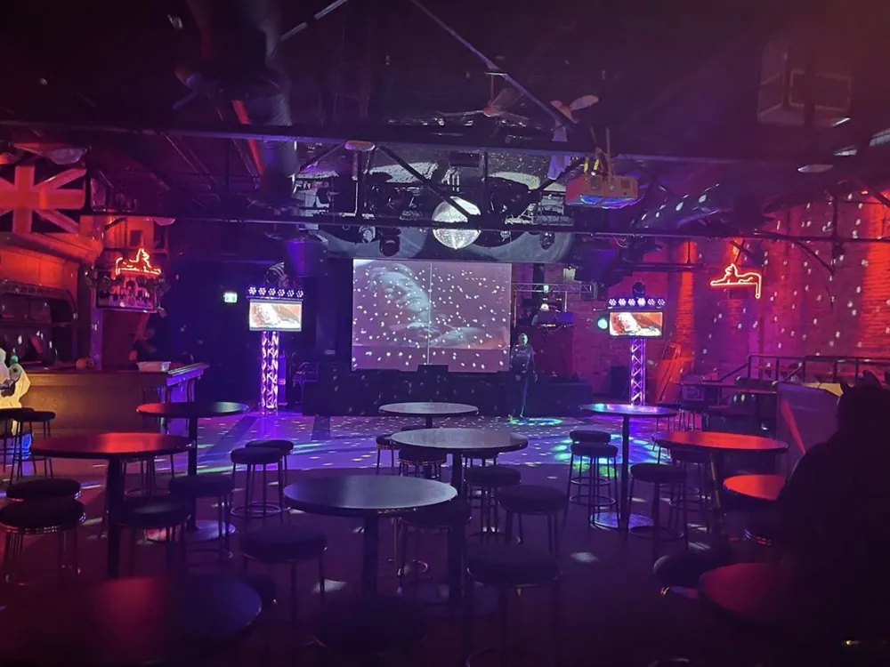 Pyramid Cabaret · Winnipeg