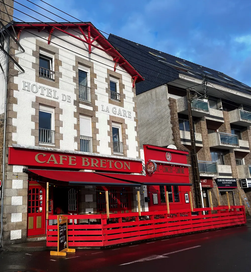63 Rue Anatole Le Braz Café Breton