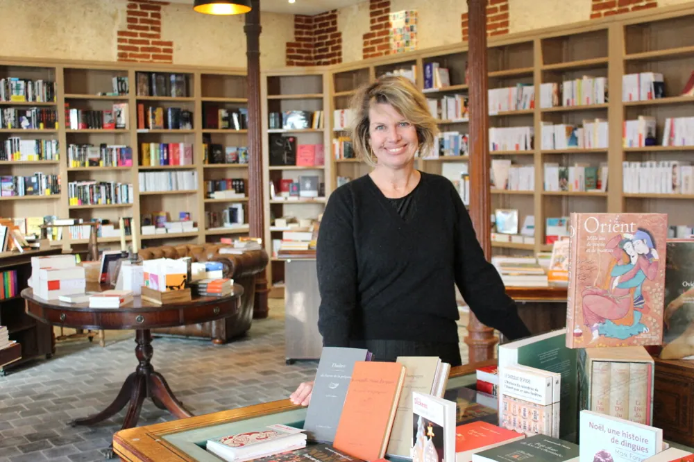 7 place Vauquelin Librairie La Distillerie · Pont-l'Évêque