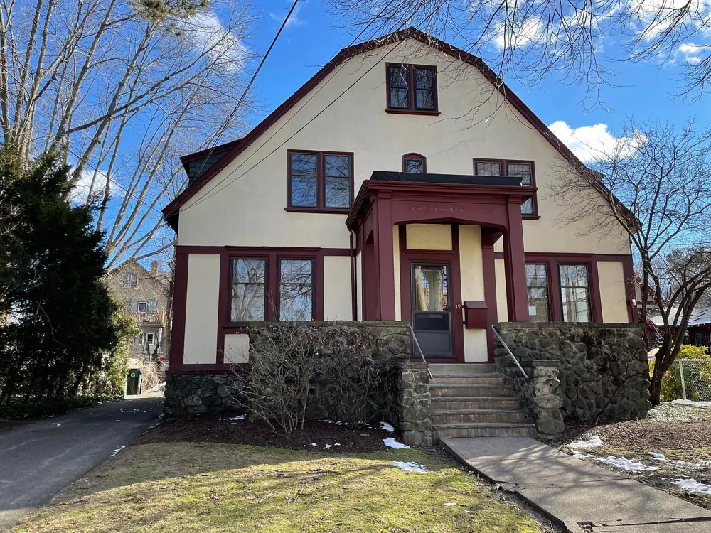9 Russell Ave